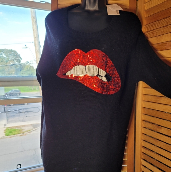 Lip ๐ sequence knit Sweater - Picture 2 of 10